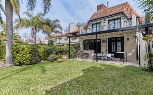 Chalet estilo inglés 6 ambientes en Olivos