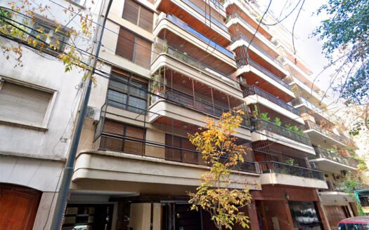 Semipiso 4 ambientes con dependencia y cochera en Las Cañitas